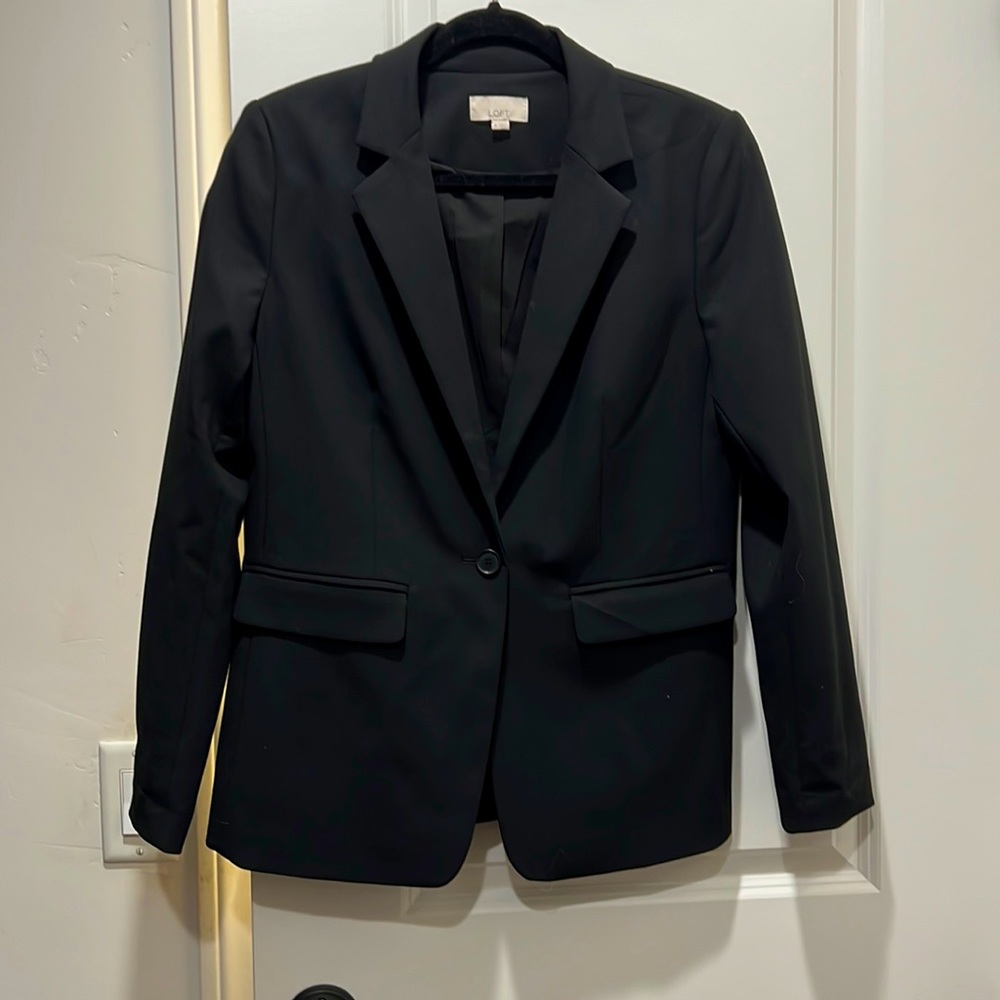 Black single button blazer